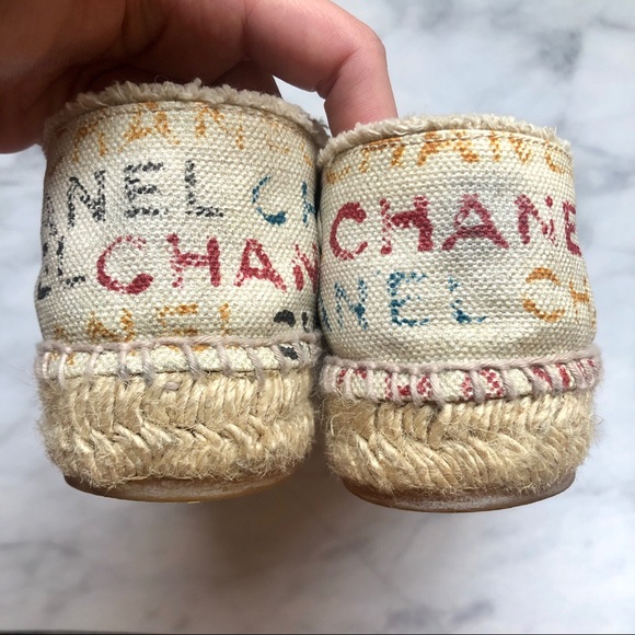 CHANEL Espadrilles in Graffiti with Black Toe RARE - Picture 6 of 16